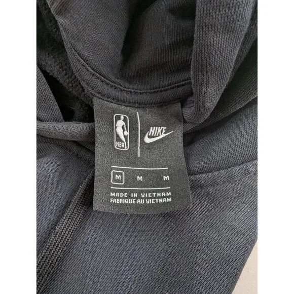 Nike Men’s Medium Black Milwaukee Bucks Basketball Long Sleeve Hoodie - Picture 3 of 8